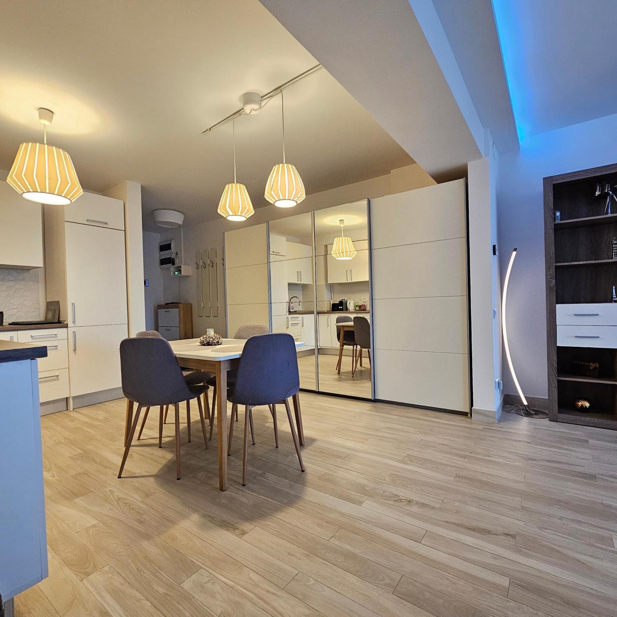 Central District Cuza 99 Apartment Букурещ Екстериор снимка
