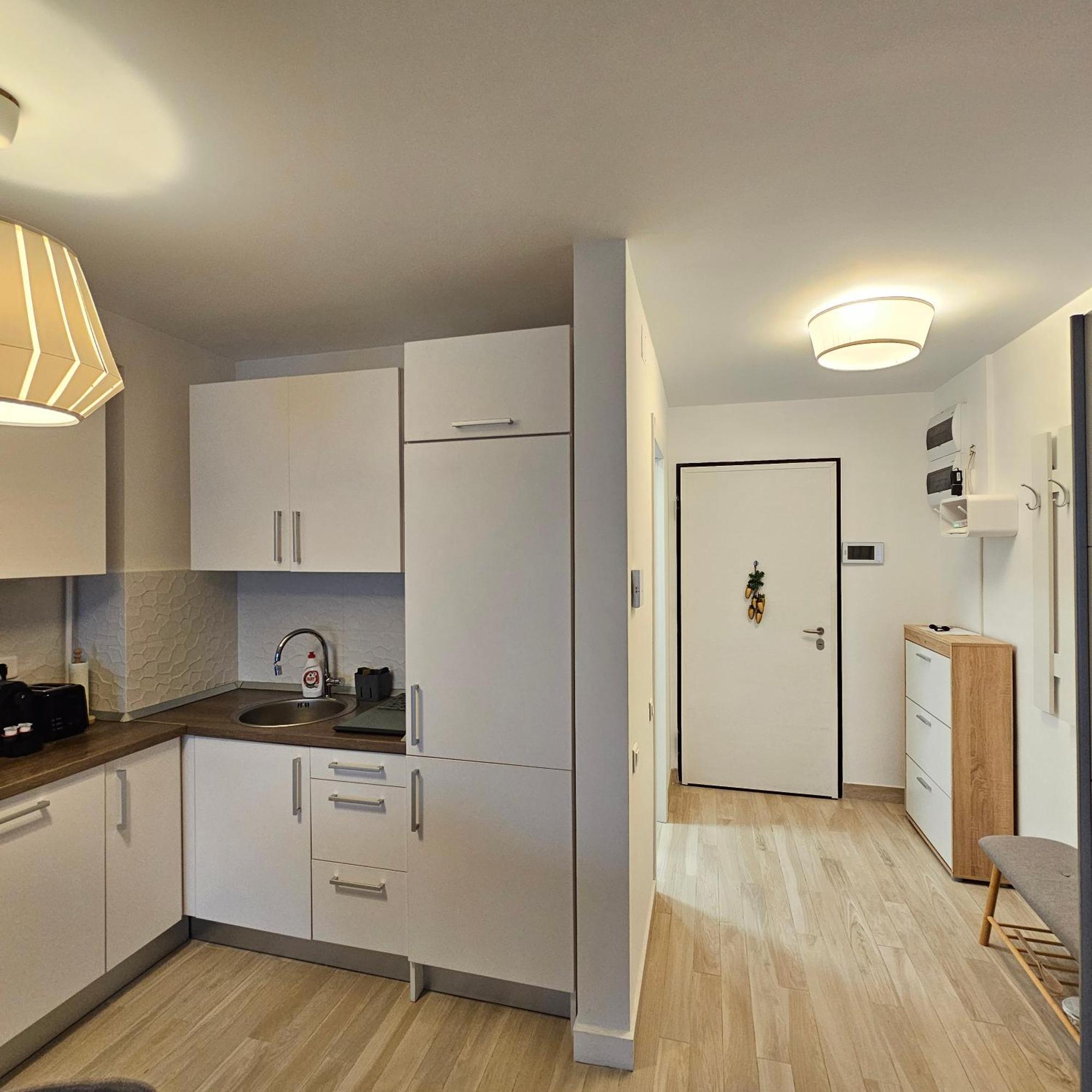 Central District Cuza 99 Apartment Букурещ Екстериор снимка